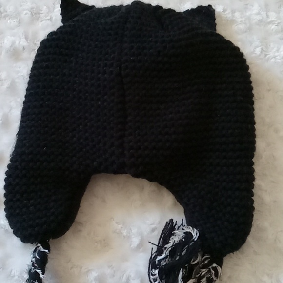 ⭐️ Host Pick ⭐️ Kids | Cute Bull Dog Black White Button Hat - Picture 4 of 5